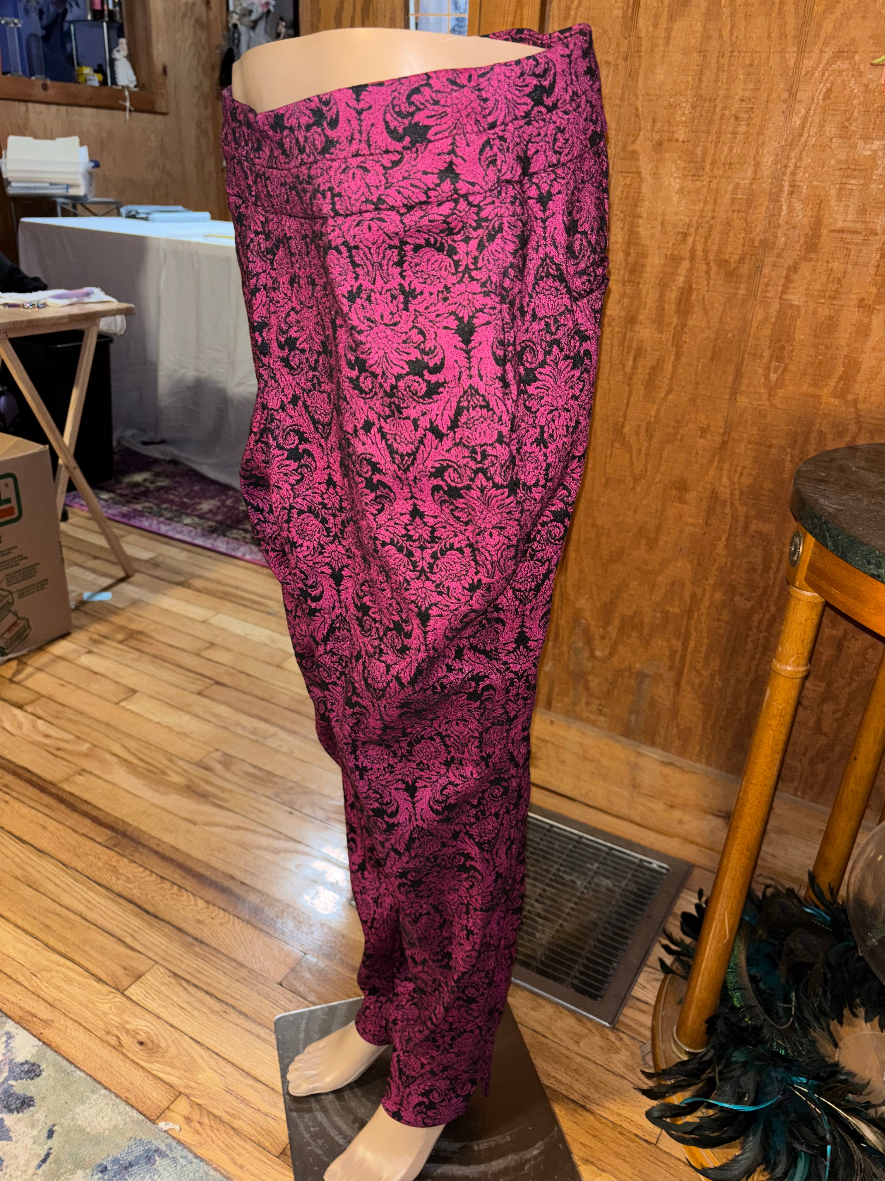 7th Avenue New York Co Pink Black Damask Joggers L